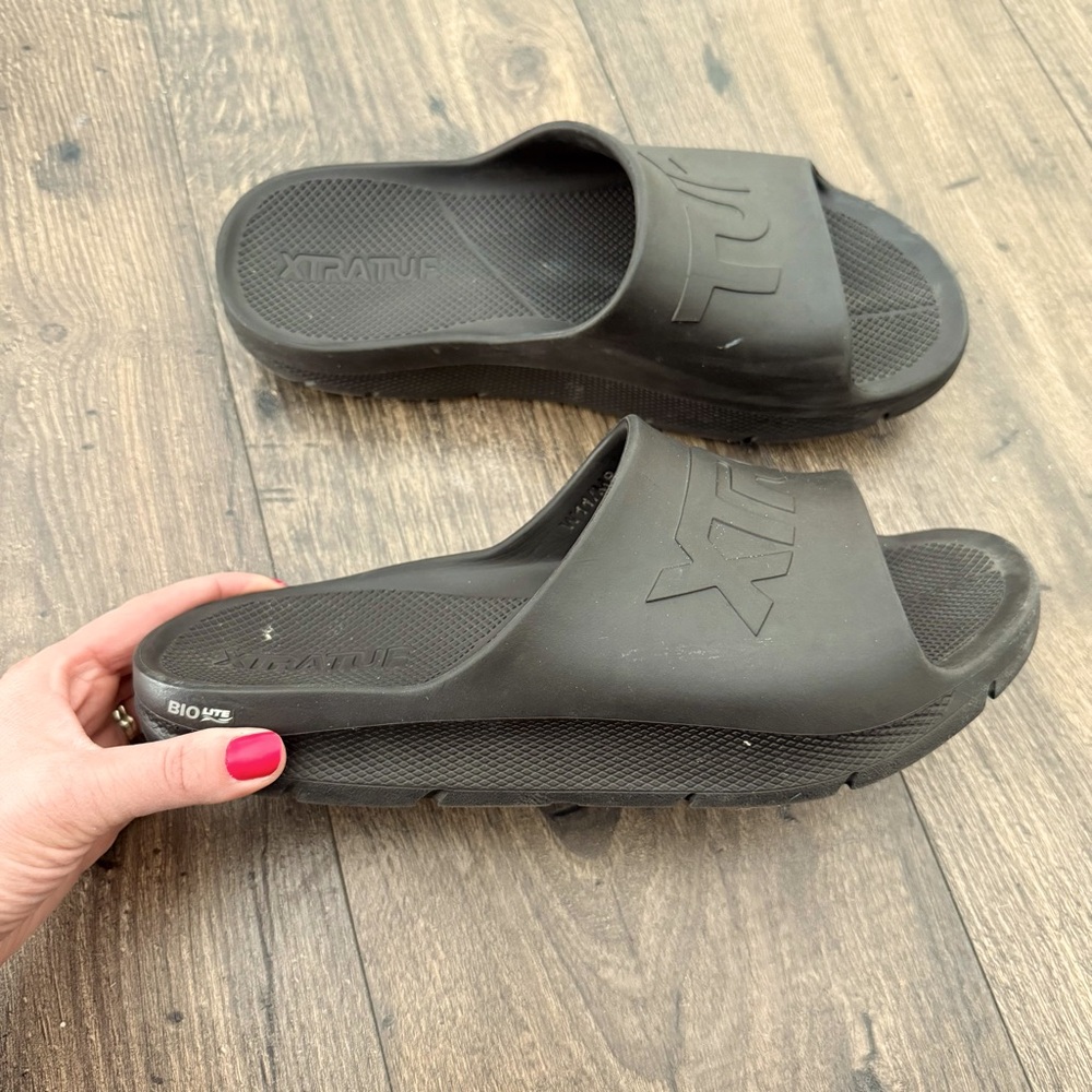 Unisex XtraTuf Apres Fish Black Slides Sandals Mens Size 9